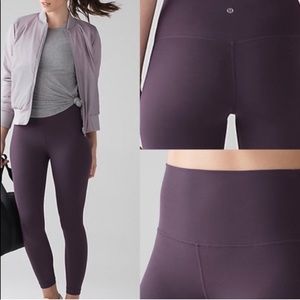 NWT Black Currant Align Size 4